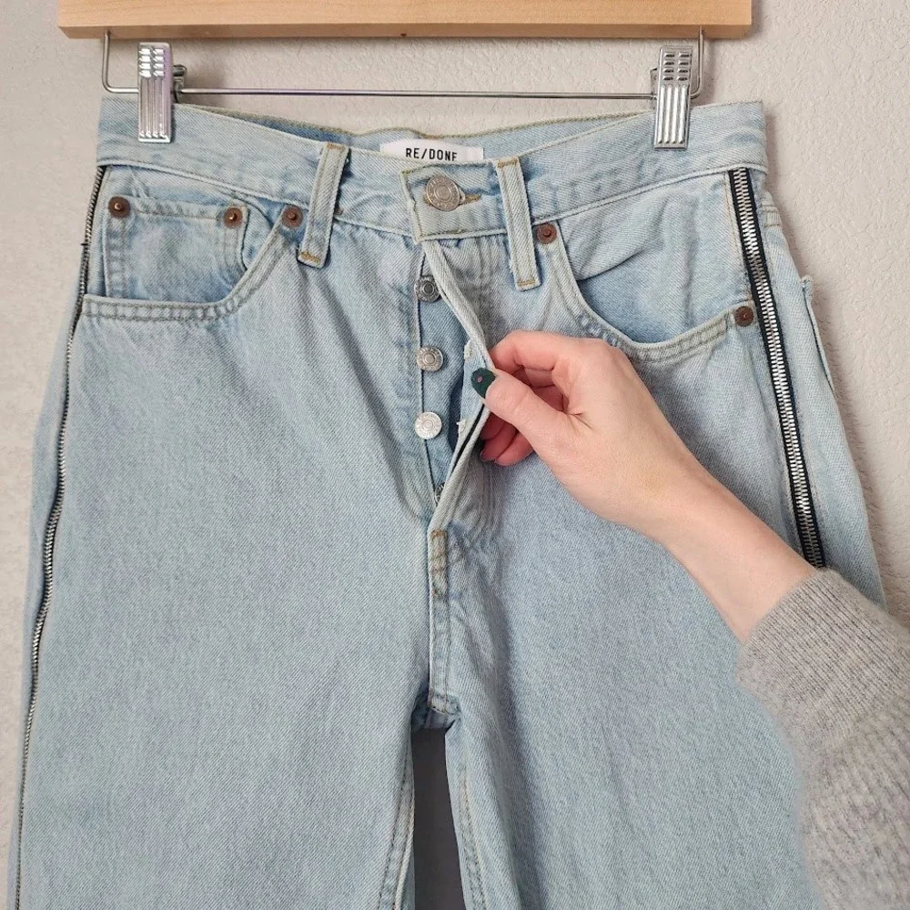 RE/DONE 90s high rise loose jeans zip side detail light wash size 26
